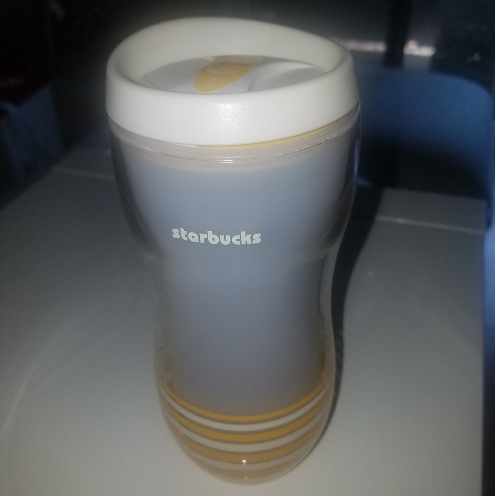New yellow & white Starbucks 16 0z striped tumbler